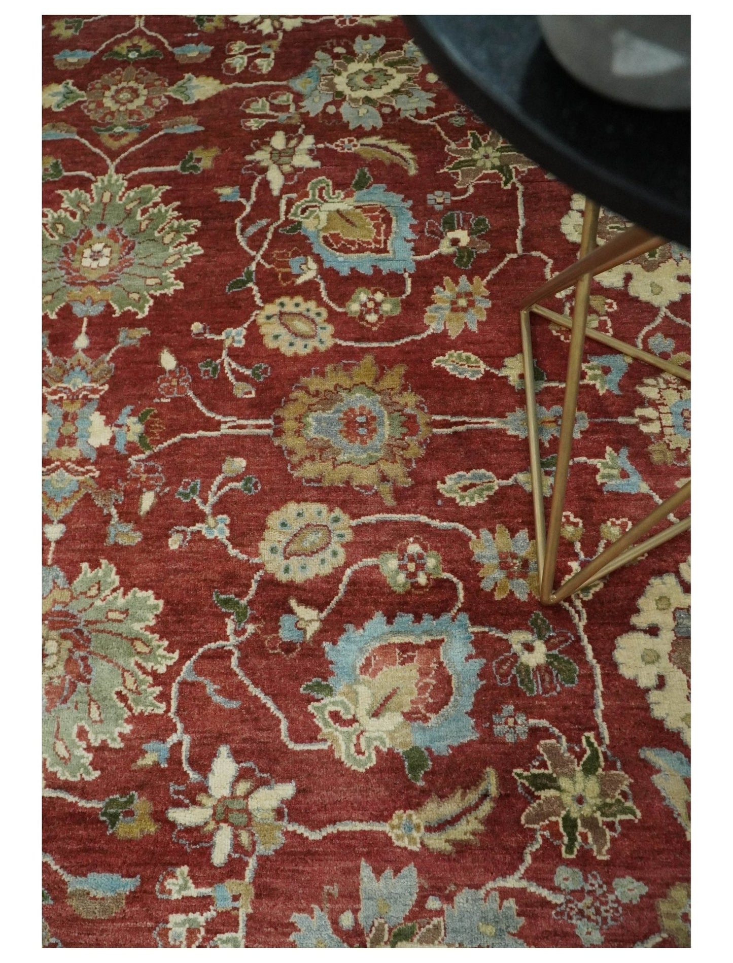 Fine Hand Knotted Traditional Wool Rug