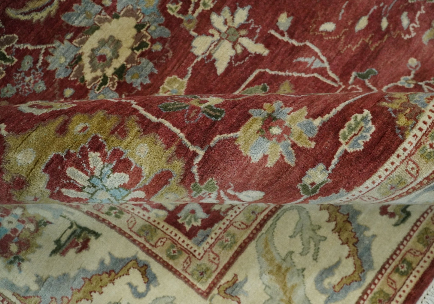 Fine Hand Knotted Traditional Wool Rug