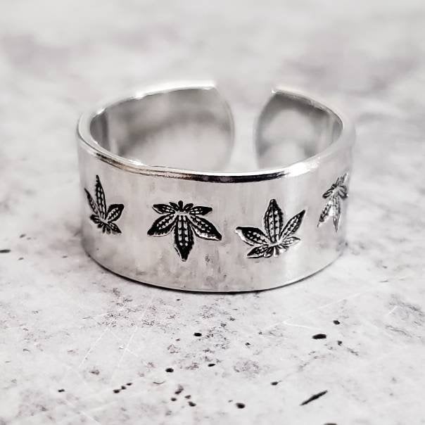 Marijuana Leaf Ring
